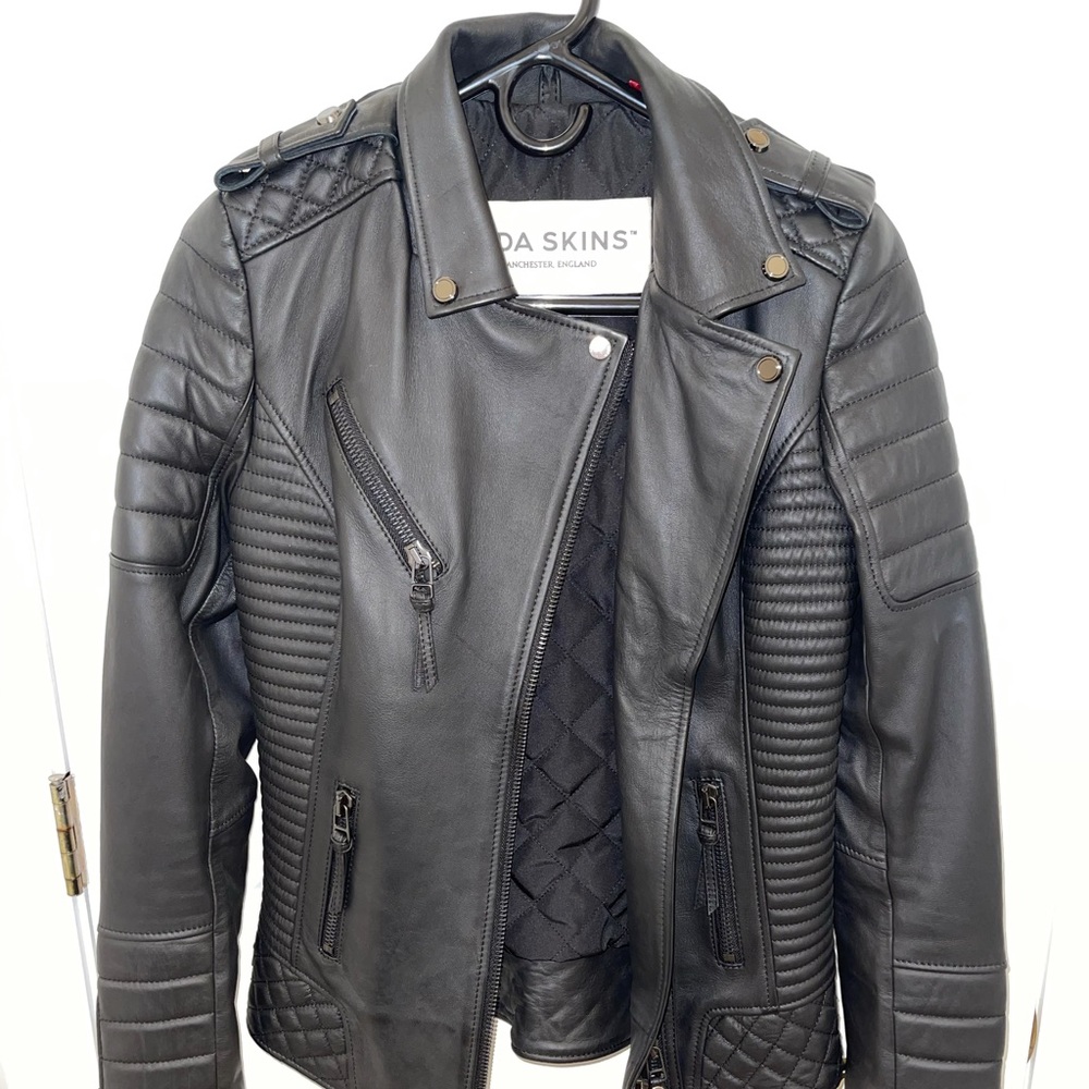 NWT Bodaskins Kay Michaels Tall S Black- Gun Metal